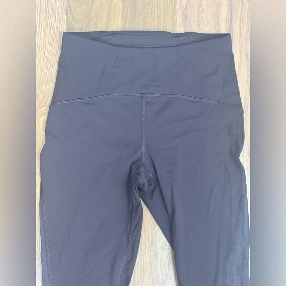 LULULEMON Strength & Sweat Crop *23